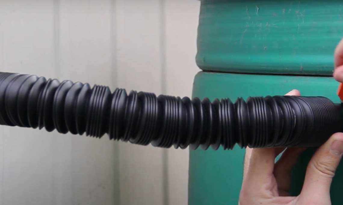 Top 5 Best Rain Barrel Diverters [May 2023 Review] WeatherStationPro