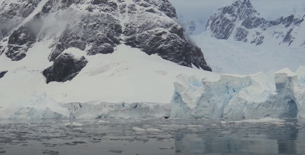 What is The Climate Like at 90-Degrees South Latitude? - WeatherStationPro